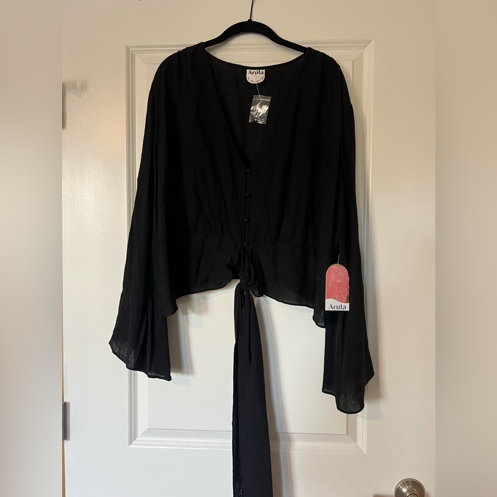 NWT | Arula Black Tie-Front Crop Top